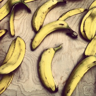 bananas-594354_1280